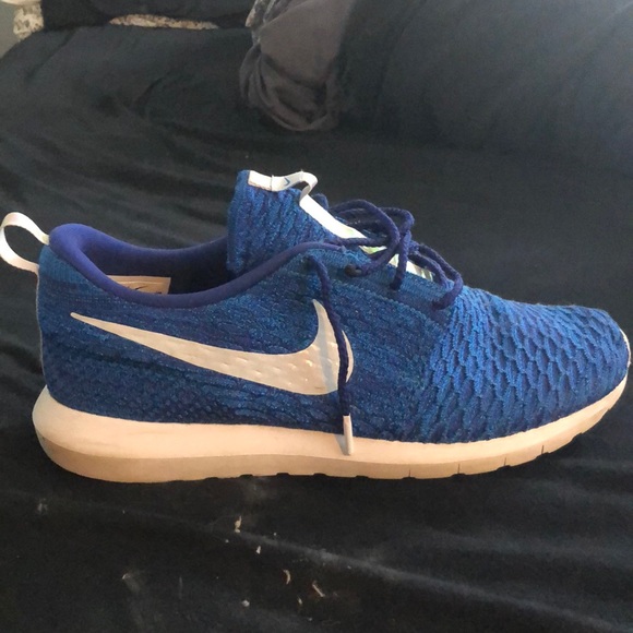 Nike Roshe Run - Picture 2 of 3